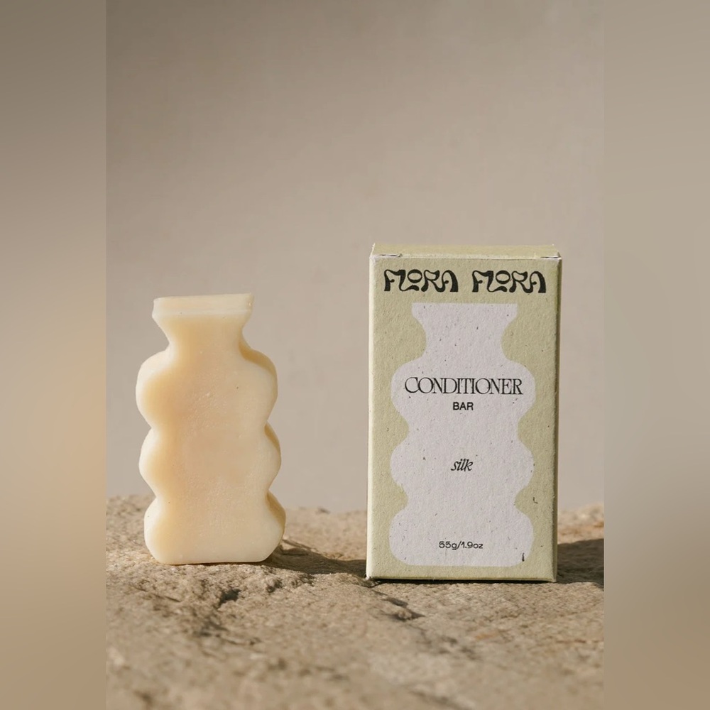 Flora Flora Silk Conditioner Bar - NIB